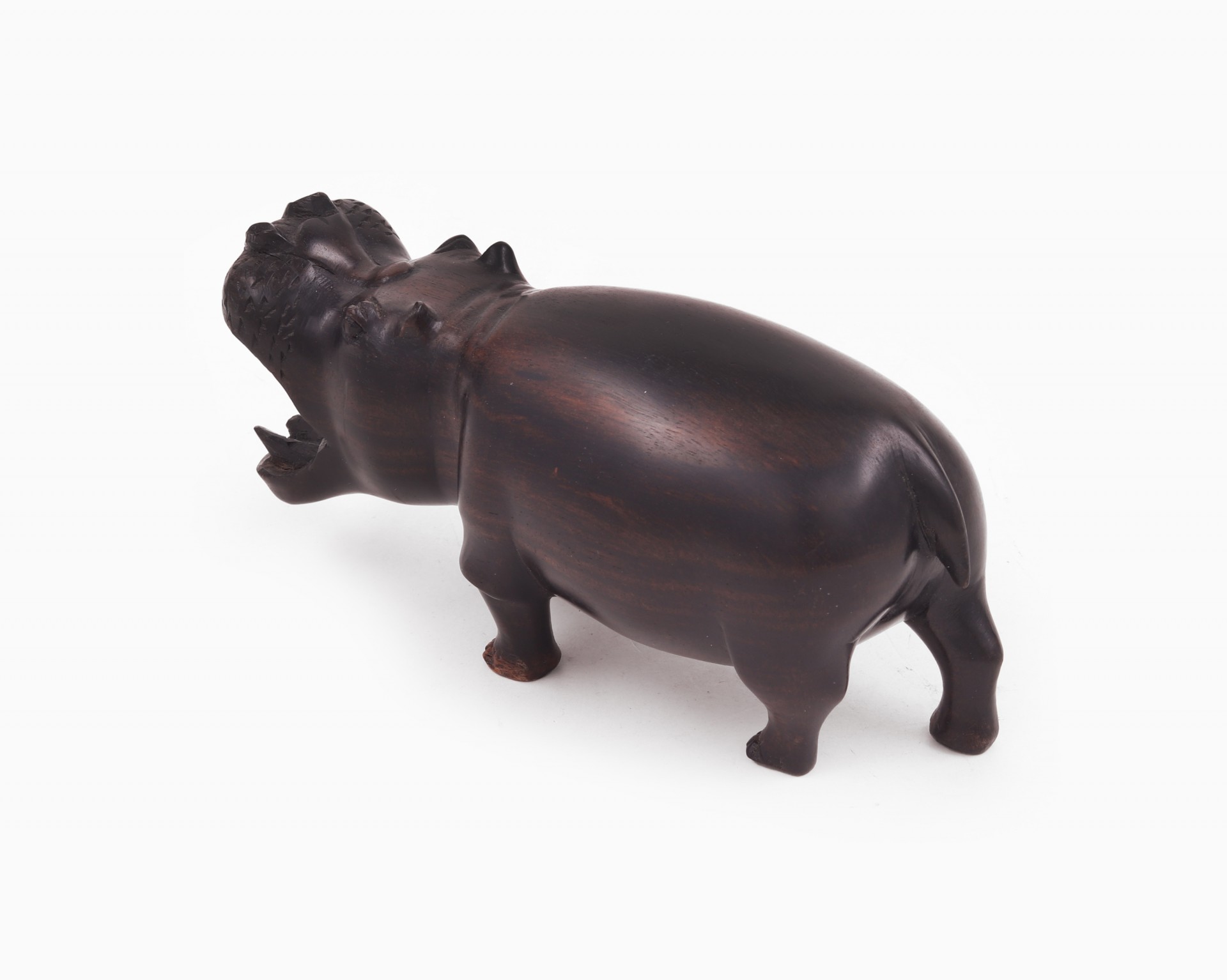 Hipopótamo, escultura em madeira exótica