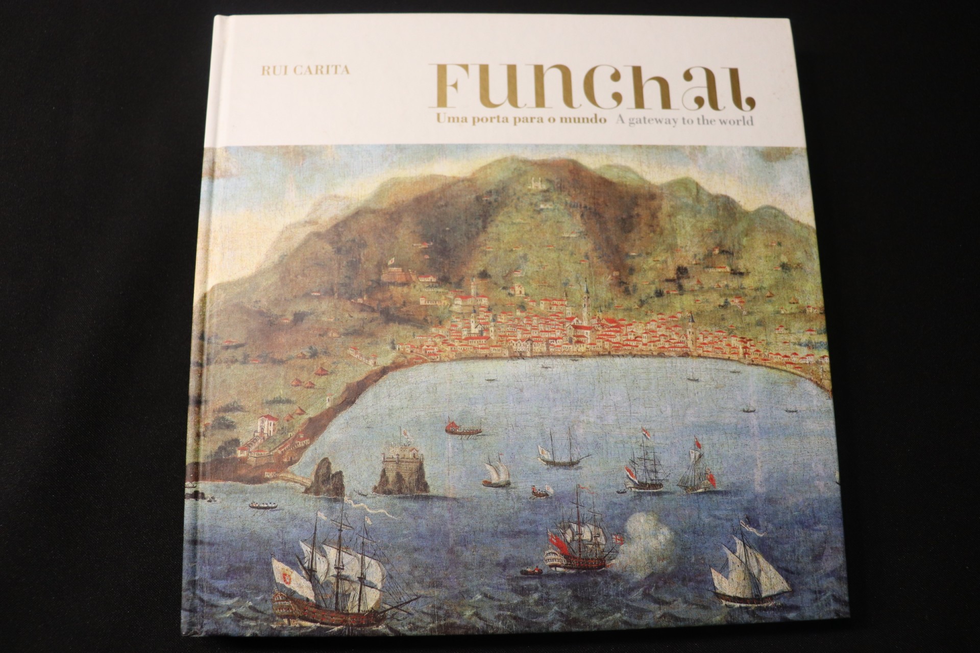 Livro dos CTT – Funchal, uma Porta para o Mundo