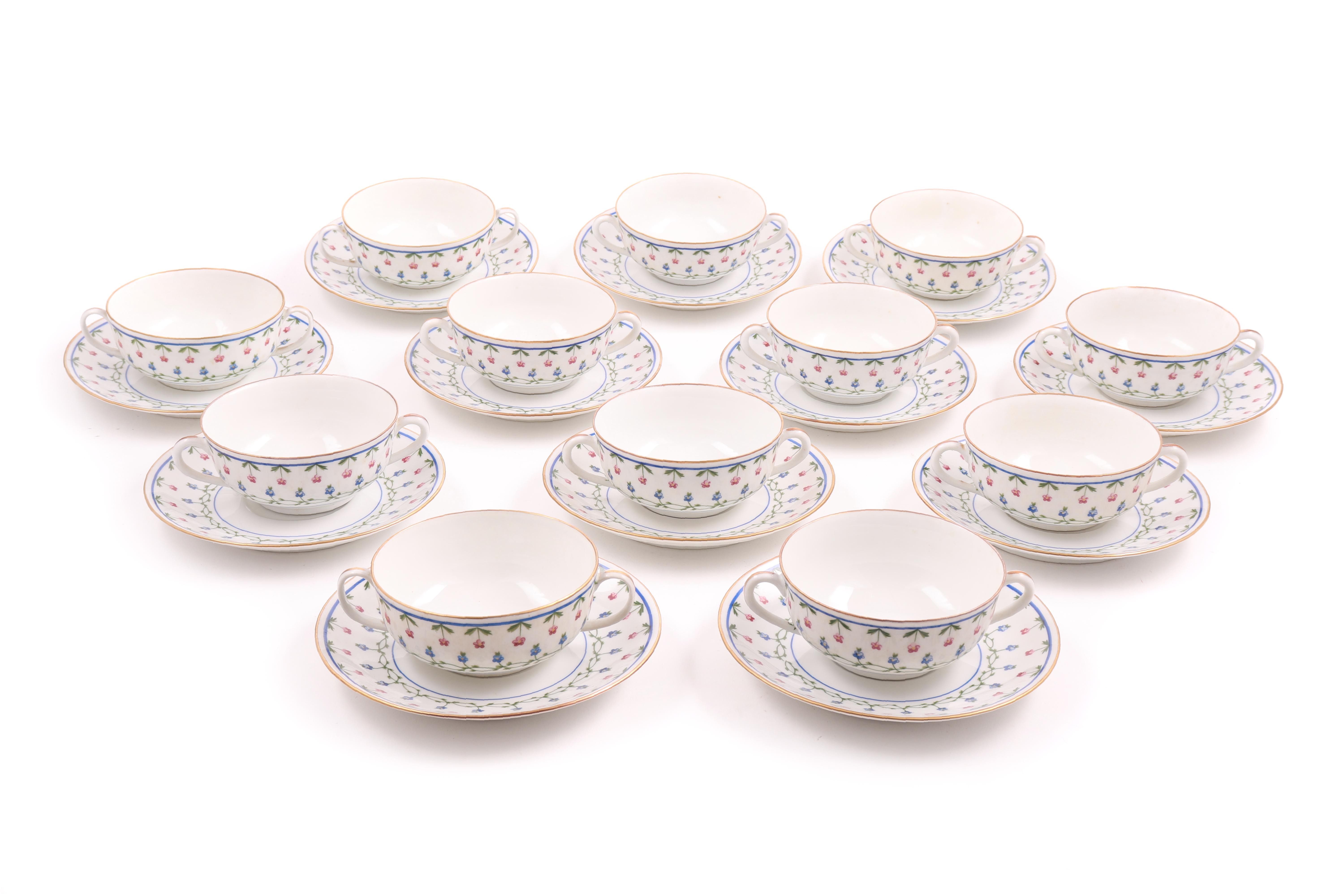 12 Chávenas consomé com pires em porcelana Limoges (24)