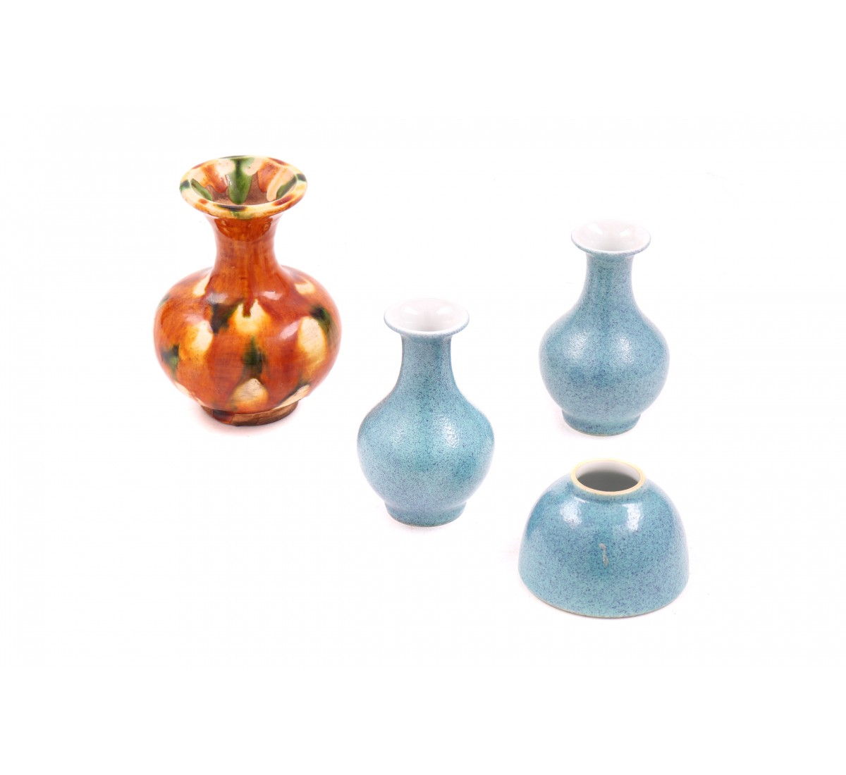 Lote de quatro jarras miniatura em porcelana e cerâmica oriental (4)