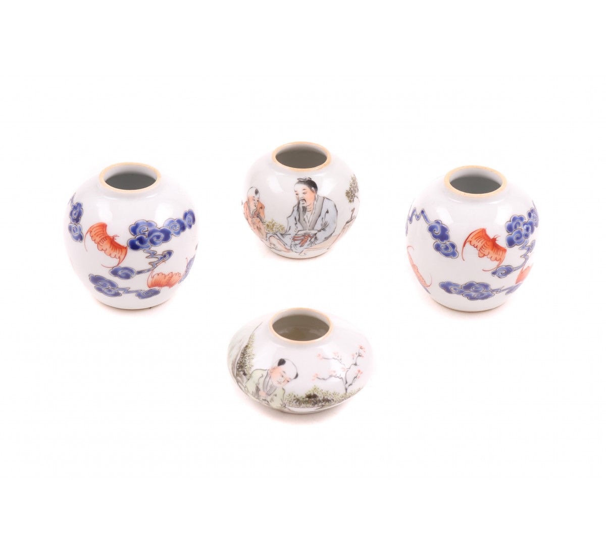 Lote de quatro jarras miniatura em porcelana oriental (4)