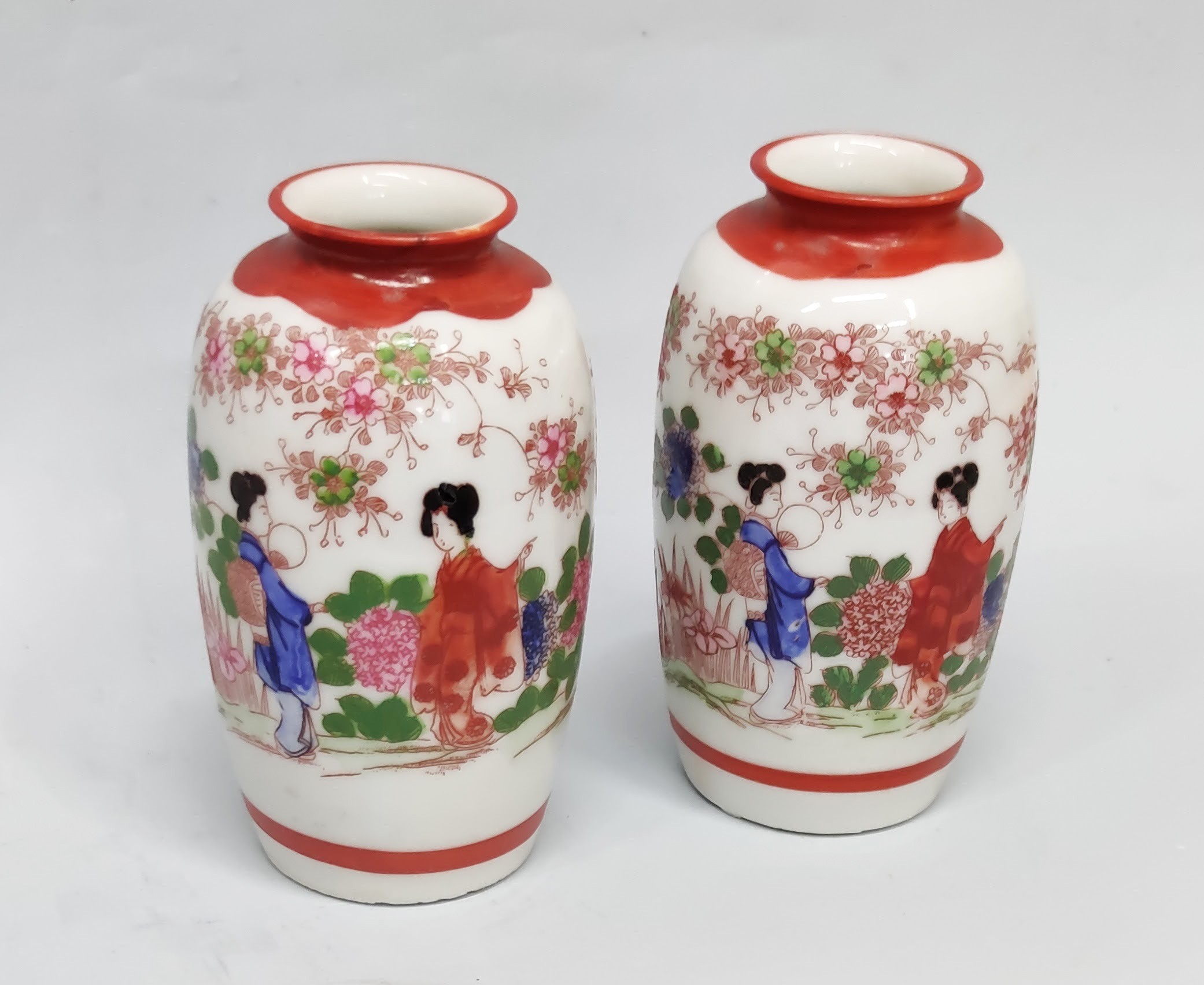 Par de jarras em porcelana oriental (2)