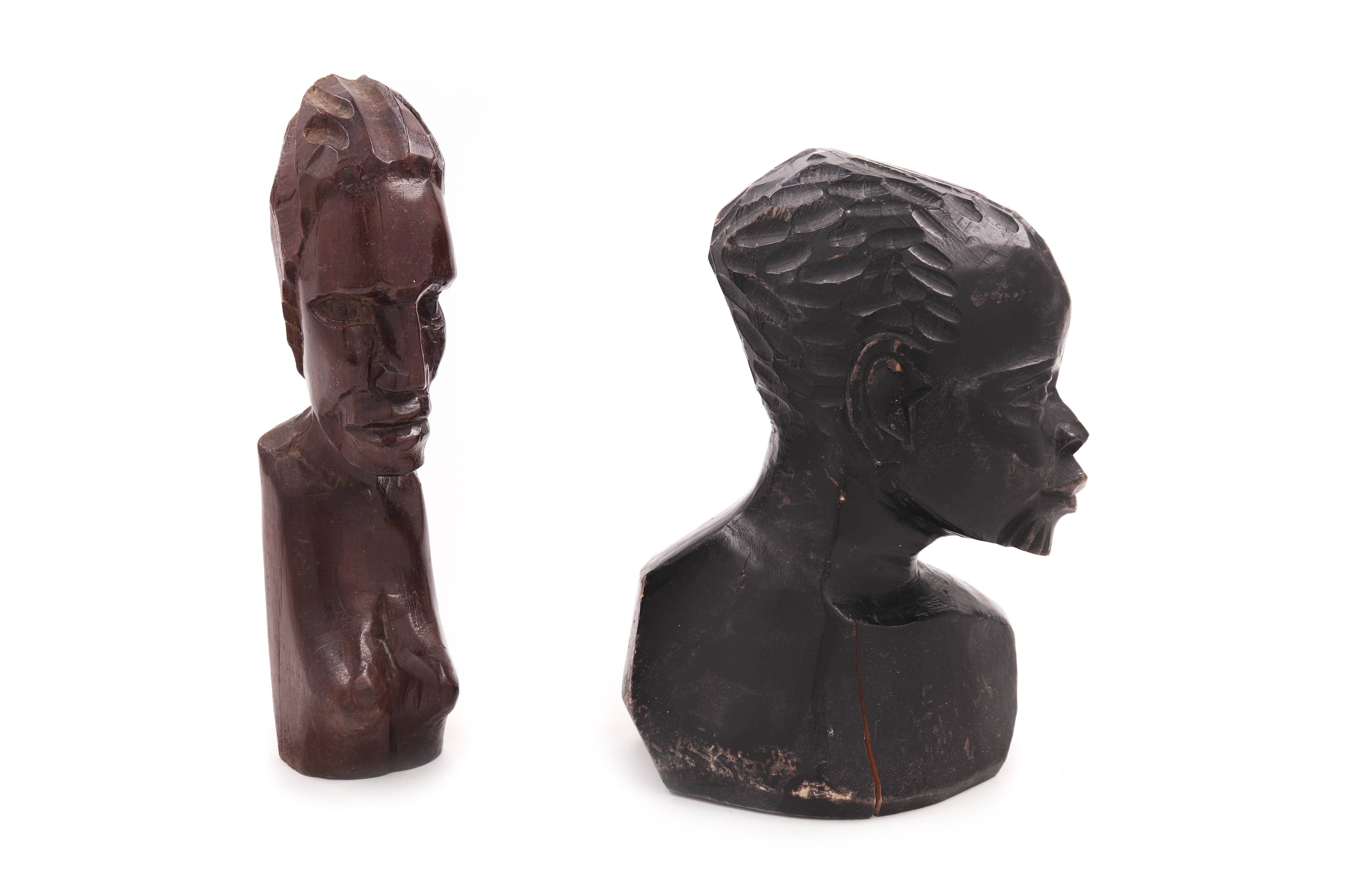 Busto feminino e masculino, duas esculturas africanas (2)