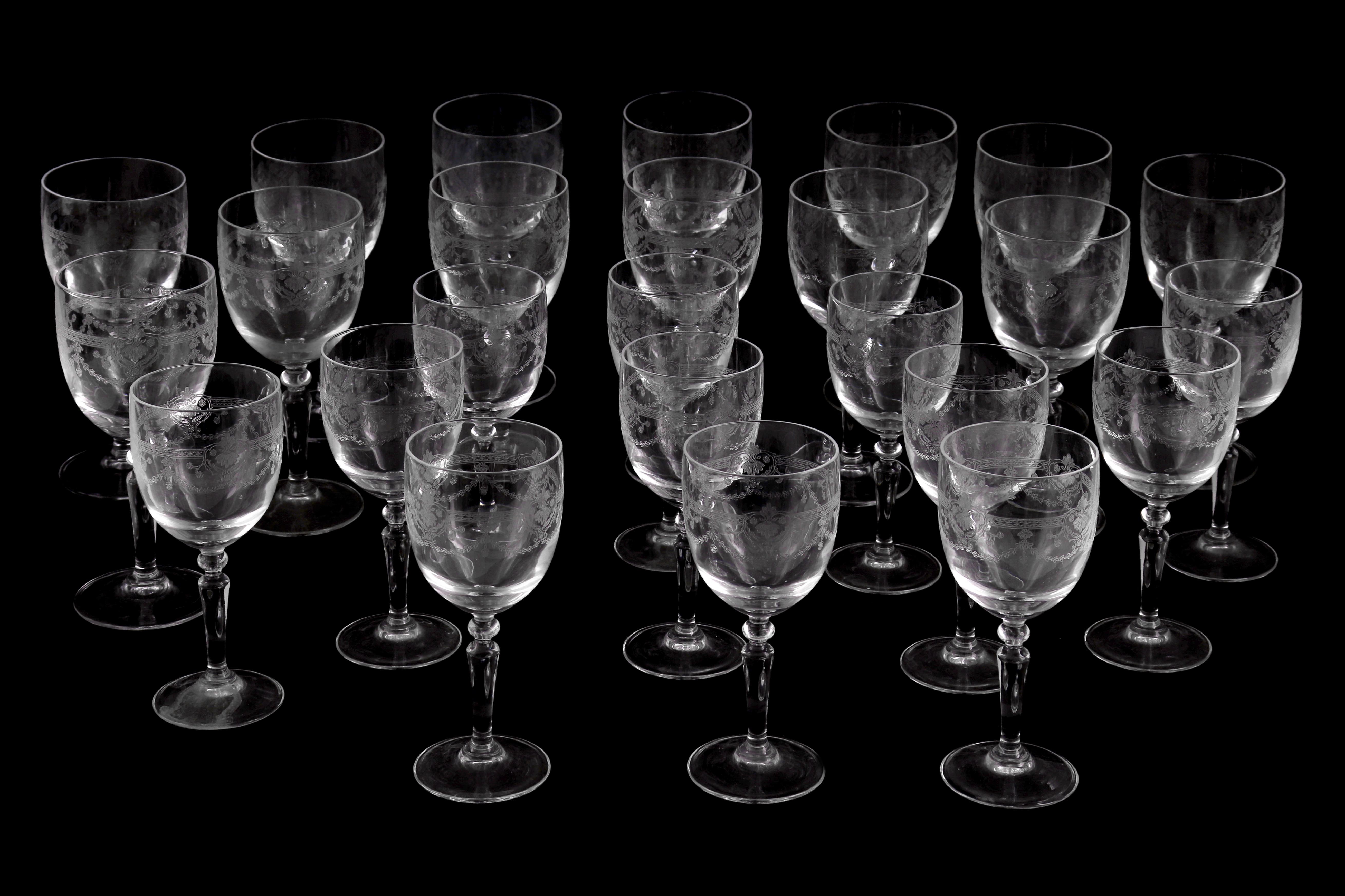 Conjunto de 25 copos em vidro (25)