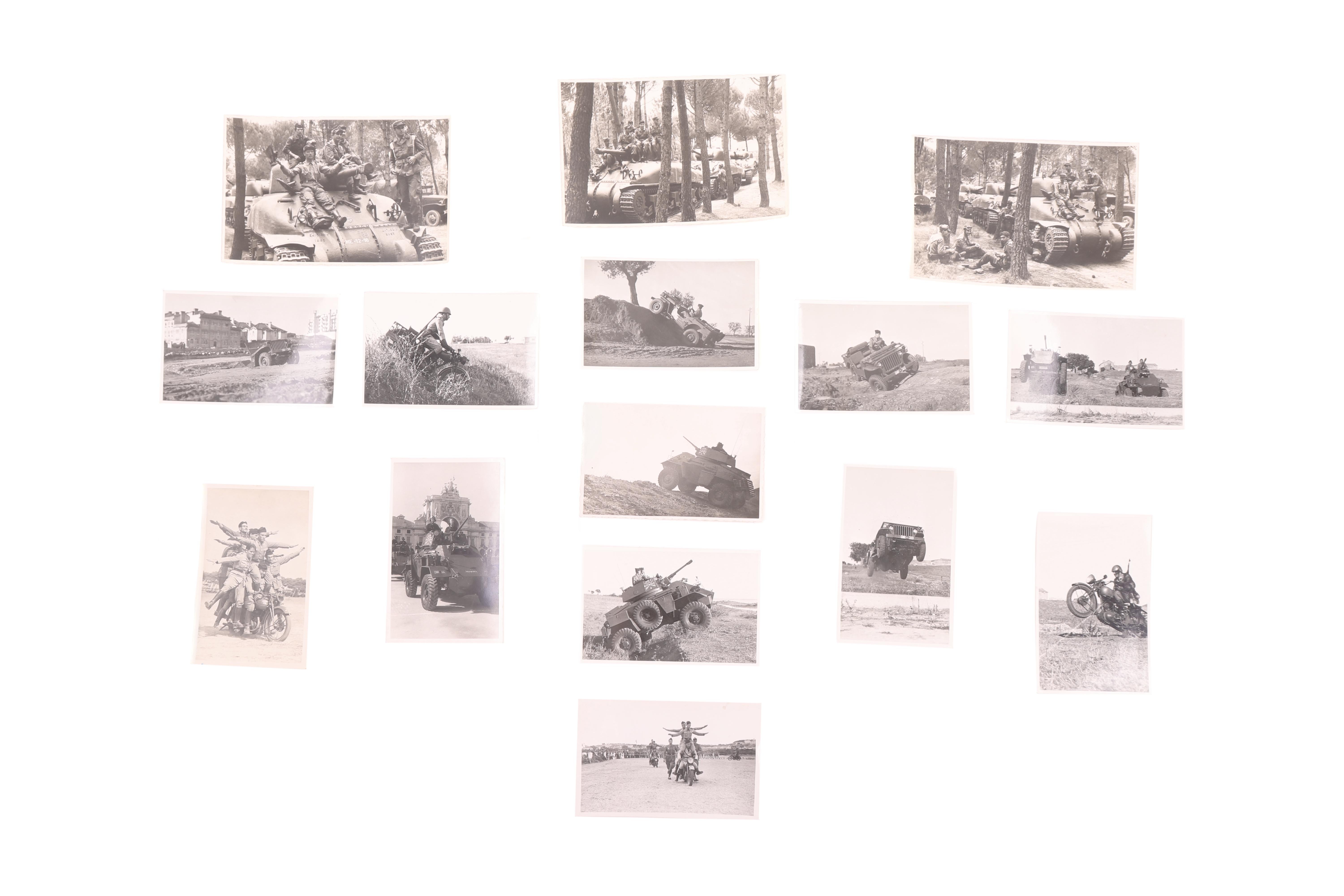 Conjunto de 15 fotografias a preto e  branco (15)