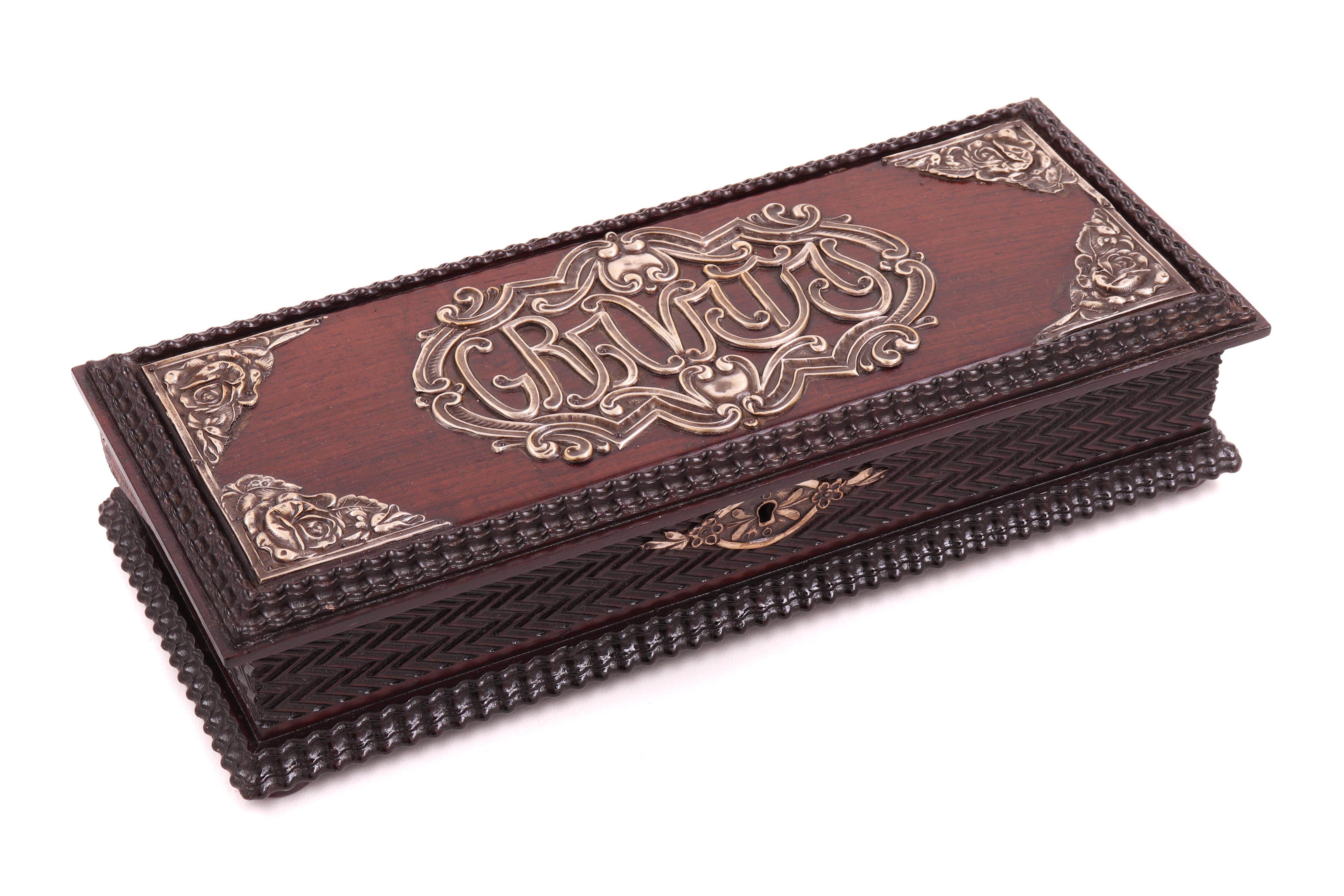Caixa em madeira exótica "Gravatas" com aplicações em prata portuguesa